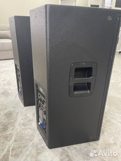 Активные колонки QSC KW152