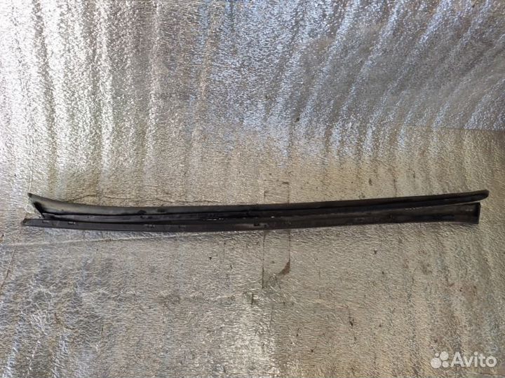 Молдинг лобового стекла Audi Q5 8R CDN 2008