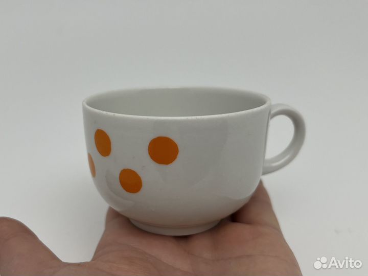 Маленькая чашечка в горошек