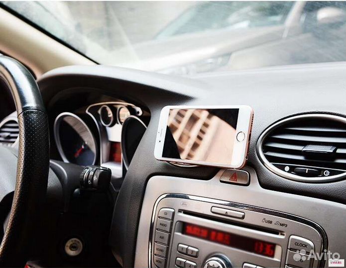 Держатель телефона в решетку авто Mount Holder