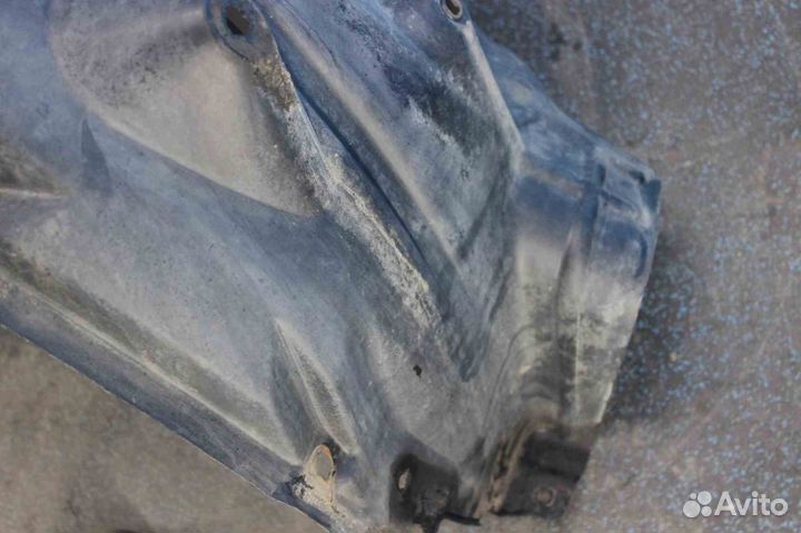 Подкрылок Land Rover Discovery 3 (Ленд Ровер Диска