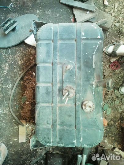 Топливный бак