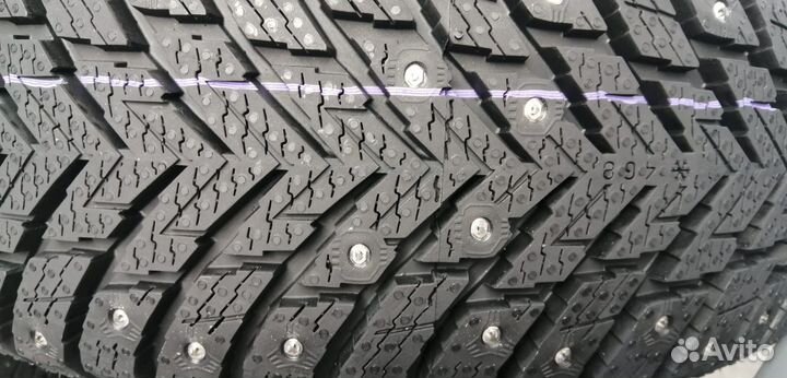 Nokian Tyres Hakkapeliitta 10p 235/60 R17 106T