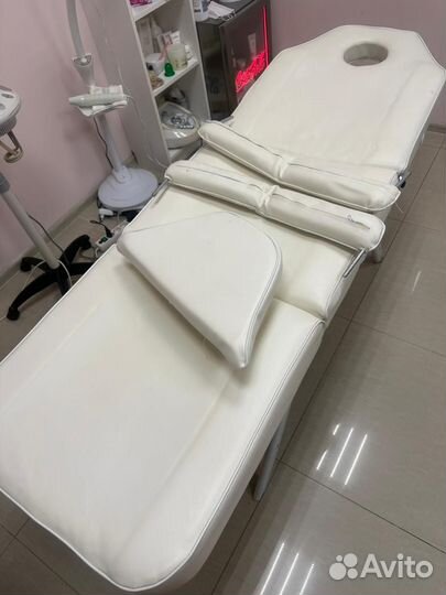 Косметологическая кушетка складная