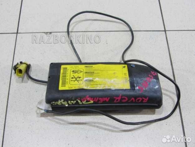 Подушка безопасности в сиденье переднее