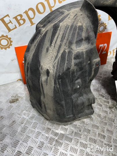 Подкрылок передний правый Volvo V60 FW48