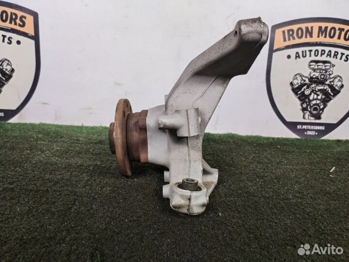 Кулак поворотный задний правый Audi Q3 8UB cczc