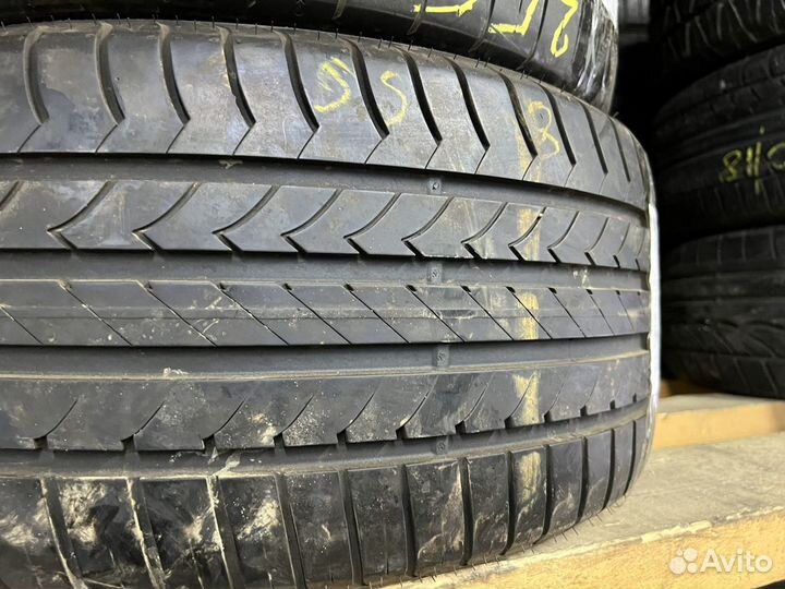 Goodyear EfficientGrip 255/40 R18