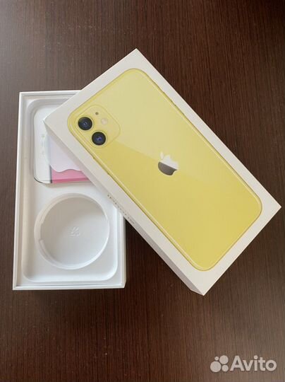 Коробка от iPhone 11