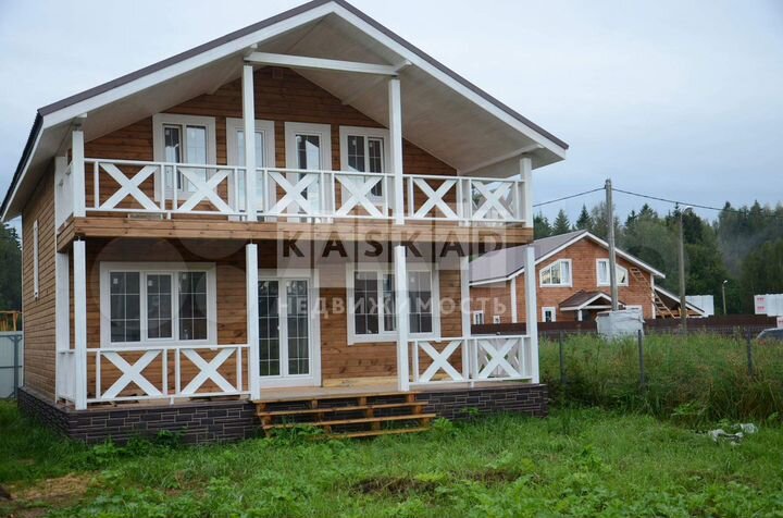 Коттедж 160 м² на участке 4 сот.