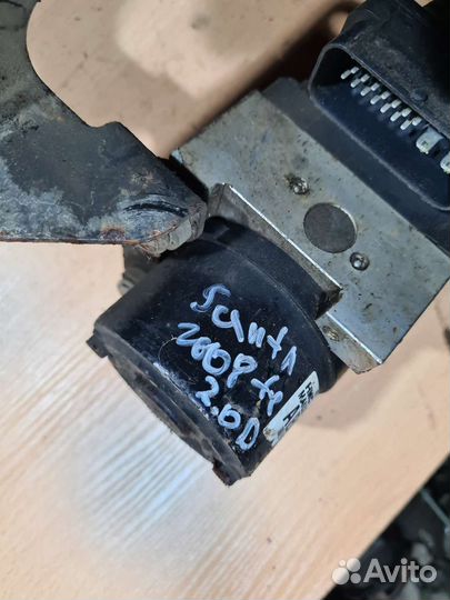 Блок ABS Hyundai Santa Fe 2008