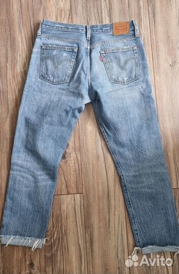 Женские джинсы levis 501 28