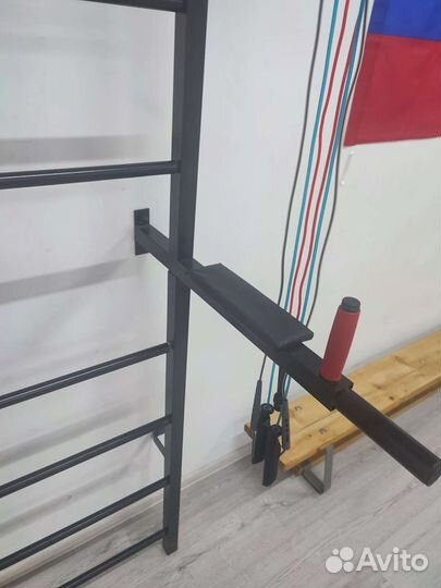 Шведская стенка с турником и брусьями