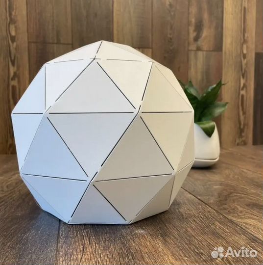 Светильник настольный