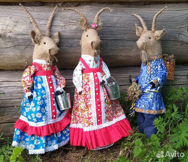 Коза, игрушка интерьерная