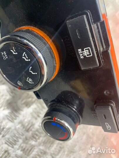 Блок управления климат-контролем Kia Cerato TD