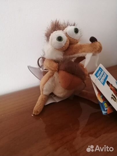 Белка с орешком из м/ф