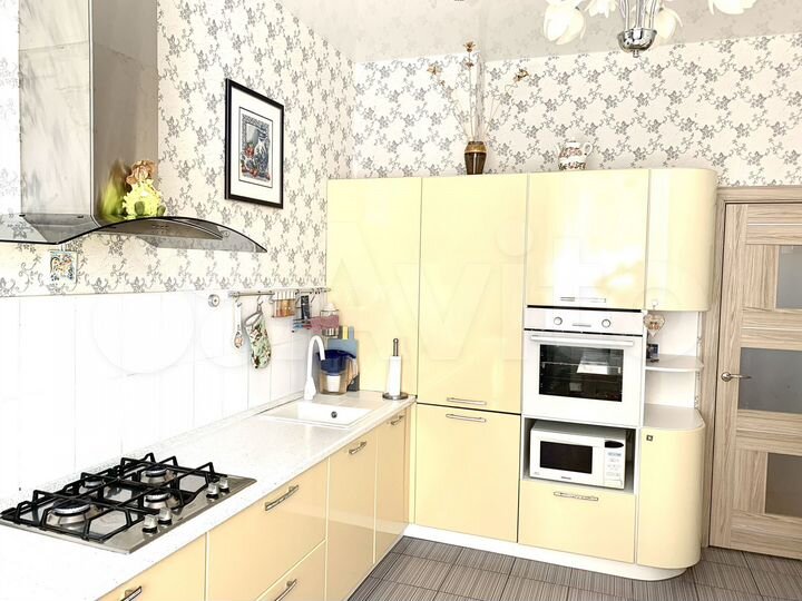 3-к. квартира, 86,7 м², 2/5 эт.