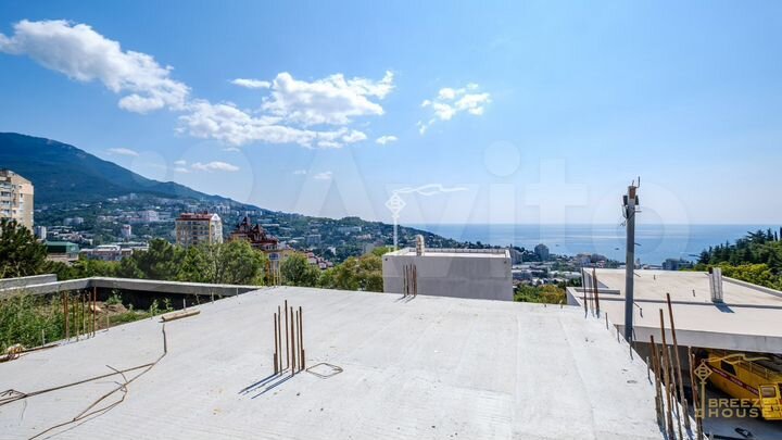 Дом 240 м² на участке 4,8 сот.