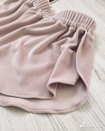 Велюровые шорты