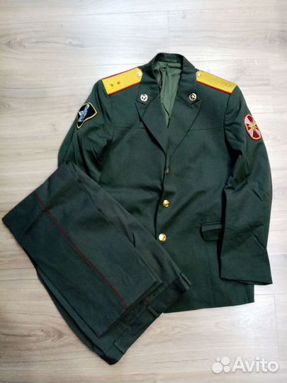 Парадная военная форма