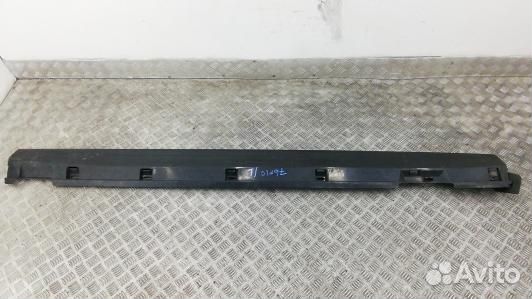 Накладка на порог volkswagen passat CC (76F10GZ01)