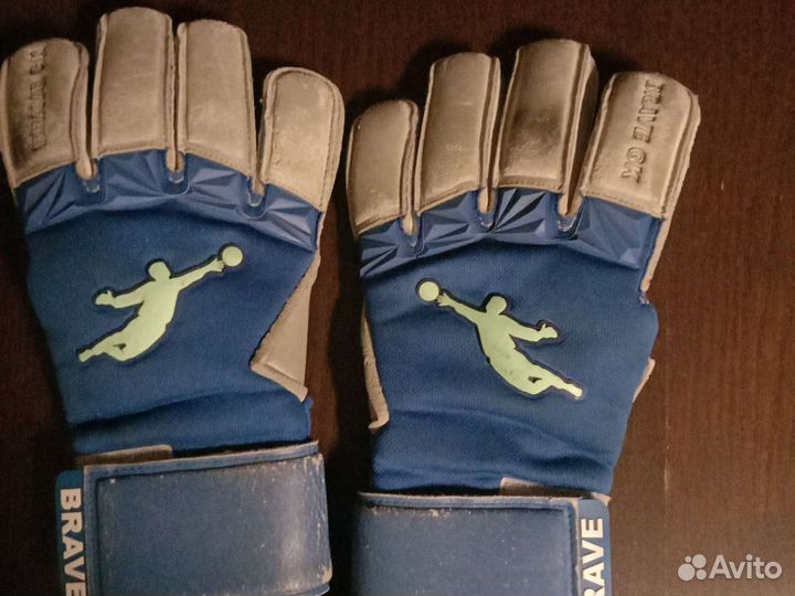 Вратарские перчатки Brave