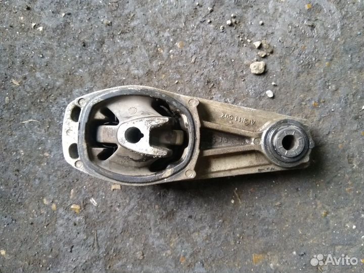 Подушки кранштейны двс Ситроен С3 пикассо 1.4