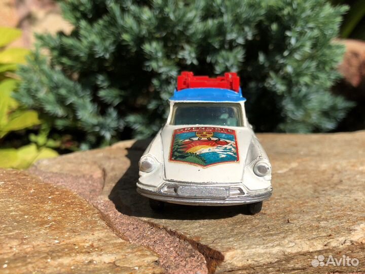 Corgi toys Citroen safari