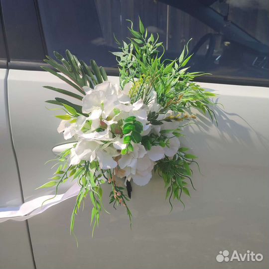 Свадебные украшения на машину