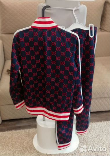 Костюм женский 44 46