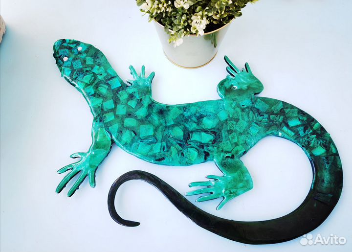 Ящерица из эпоксидной смолы