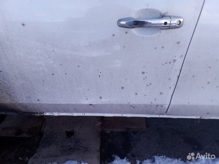 Дверь передняя левая Mitsubishi Pajero/Montero
