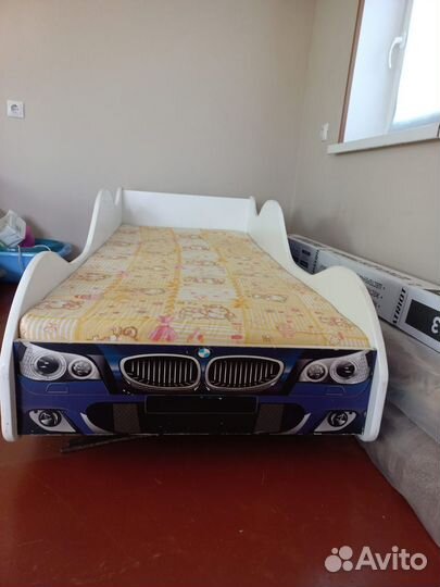 Детская кровать машина с матрасом