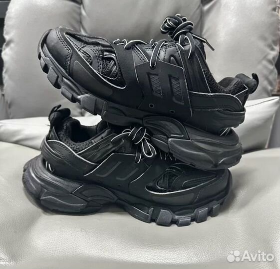 Balenciaga Track