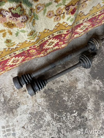 Привод правый на volkswagen golf 3 ABD