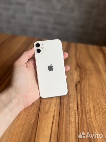 iPhone 11, 64 ГБ