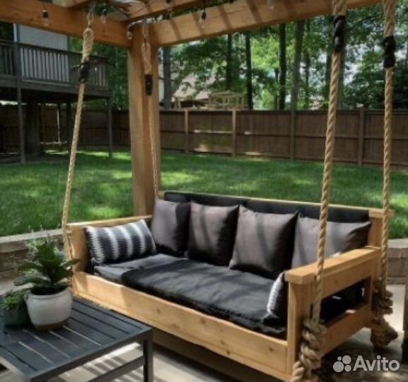 Садовые качели из дерева (пергола)