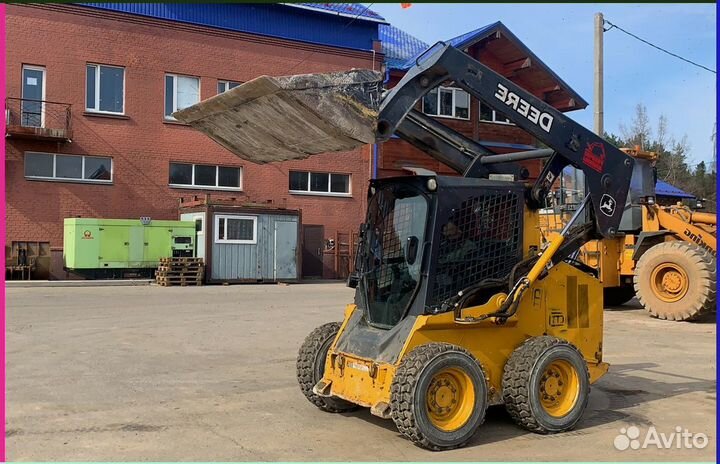 Заднее стекло на John Deere 312D 314D 316D 318D 320D 324D 328D