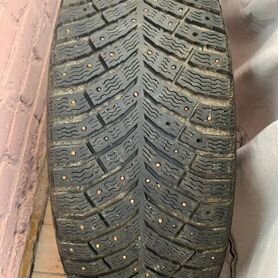 Michelin X-Ice North 4 225/55 R17