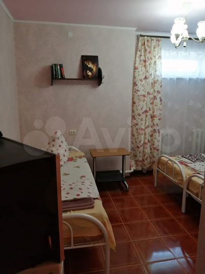 Комната 12 м² в 1-к., 1/2 эт.