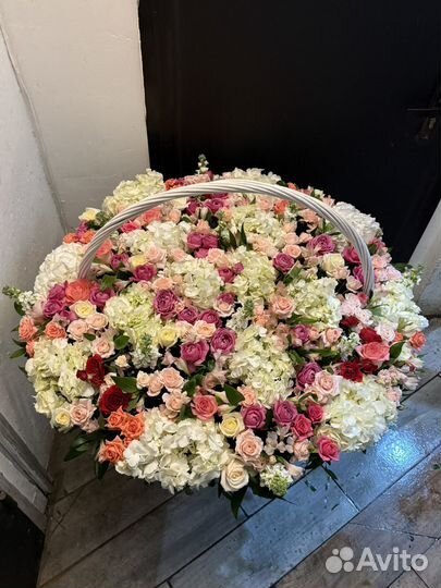 Букет Нежная Эстетика в корзине