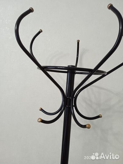 Вешалка напольная металлическая