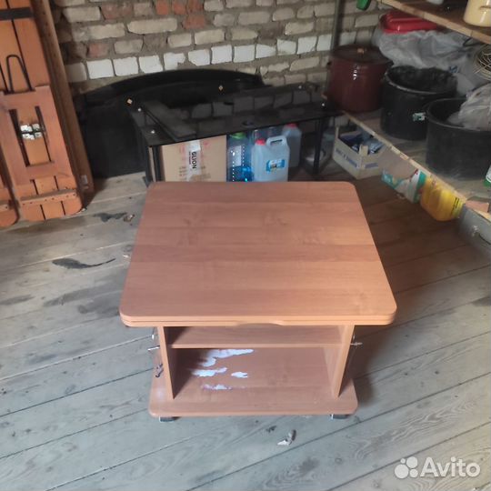 Журнальный стол
