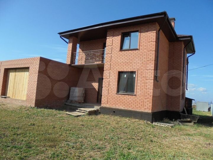 Коттедж 189 м² на участке 12,5 сот.