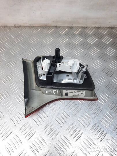 Фонарь крышки багажника правый Audi A4 универсал