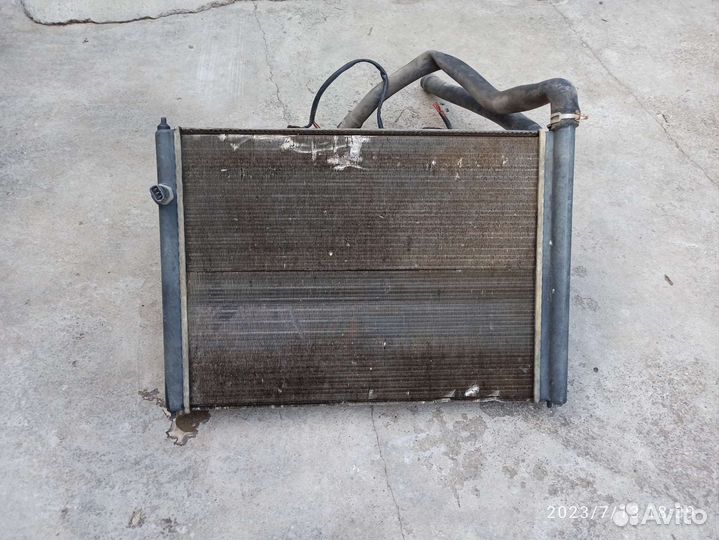 Радиатор на volkswagen transporter t2