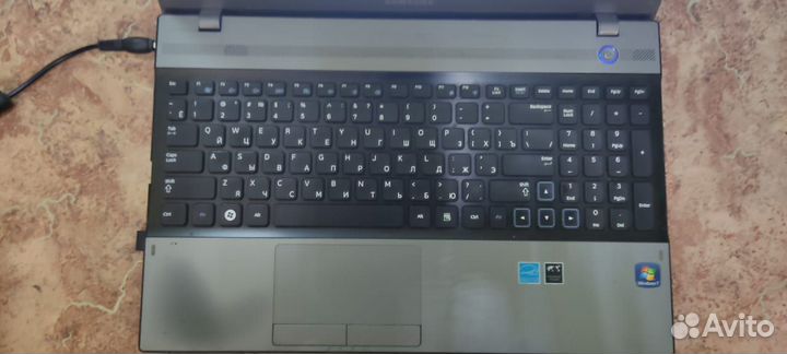 Ноутбук Samsung NP305V5A