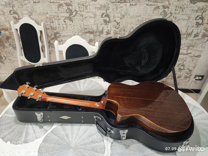Taylor 716 CE Grand Symphony Cutaway