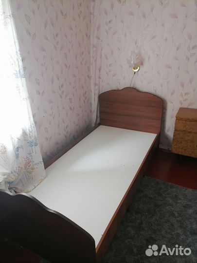 Кровать односпальная б/у